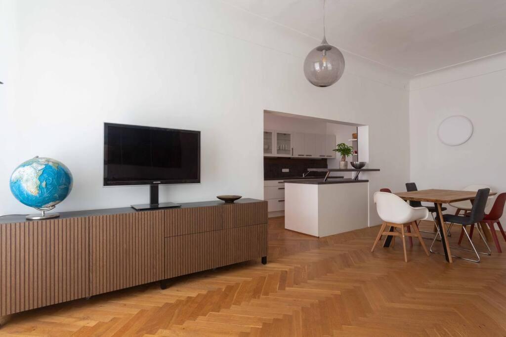 Traumhafte Wohnung Fuer 6 Pers. Melk Esterno foto